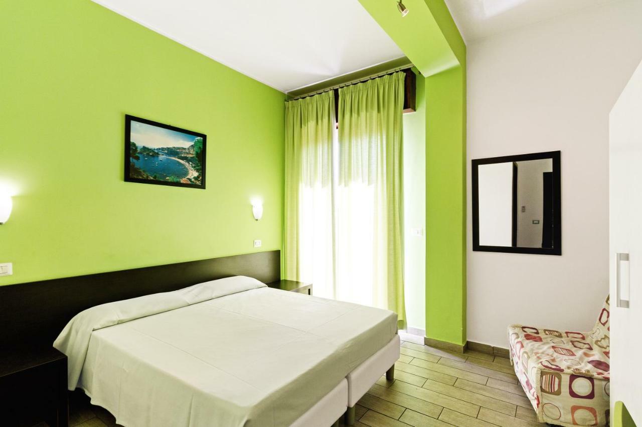 Seaview Terrace Sunny Apartment Giardini Naxos Luaran gambar